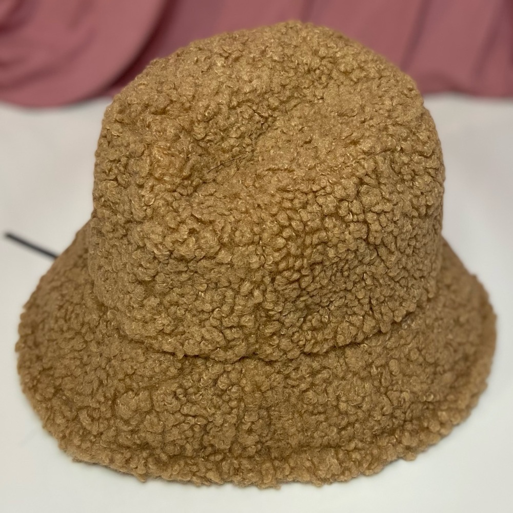 Faux shaggy bucket hat